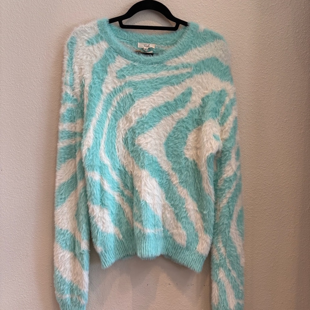 New Easel Los Angeles Sweater Pullover Fuzzy Mint Size Small - Picture 2 of 6